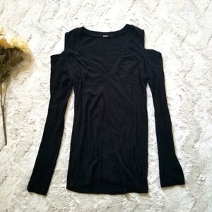 ✨️CL Monrow Black Cold Shoulder Ribbed V Neck Cold XS